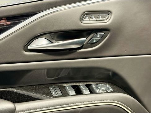 Certified 2024 Cadillac Escalade ESV V w/ LPO, ONYX Package image 17