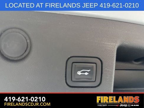 Used 2021 Chevrolet Equinox Premier image 11