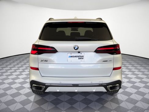 Used 2024 BMW X5 sDrive40i w/ M Sport Package RWD image 11