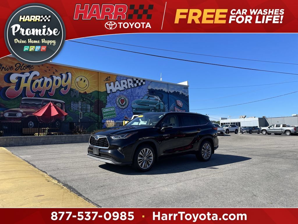 Used 2021 Toyota Highlander Platinum AWD/4WD image 1