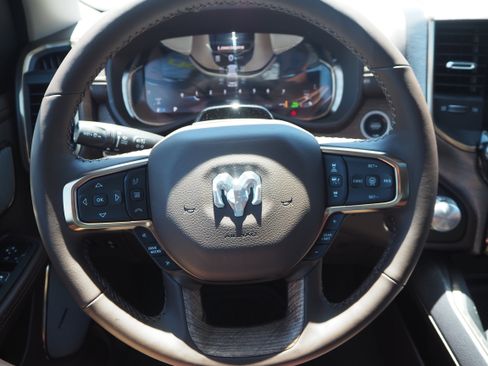 New 2025 RAM 1500 Limited image 32