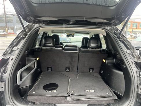 Used 2014 Jeep Cherokee Limited w/ Technology Group image 23