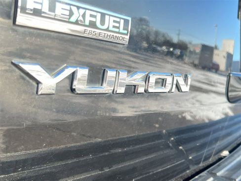 Used 2012 GMC Yukon SLT w/ SLT Chrome Package image 13