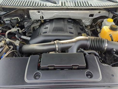 Used 2017 Ford Expedition Platinum image 24