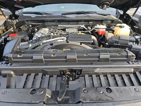 Certified 2022 GMC Sierra 3500 Denali image 36