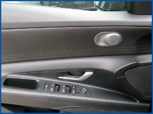 Used 2021 Hyundai Elantra SEL FWD image 12