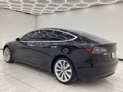 Used 2018 Tesla Model 3 Mid Range RWD image 12