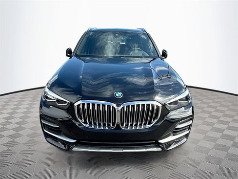 Used 2022 BMW X5 xDrive40i w/ Premium Package image 2