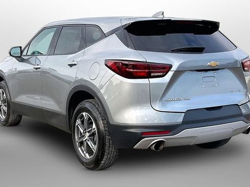 Used 2025 Chevrolet Blazer LT AWD/4WD image 12