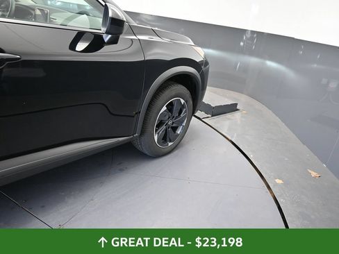 Used 2025 Nissan Rogue SV AWD/4WD image 25