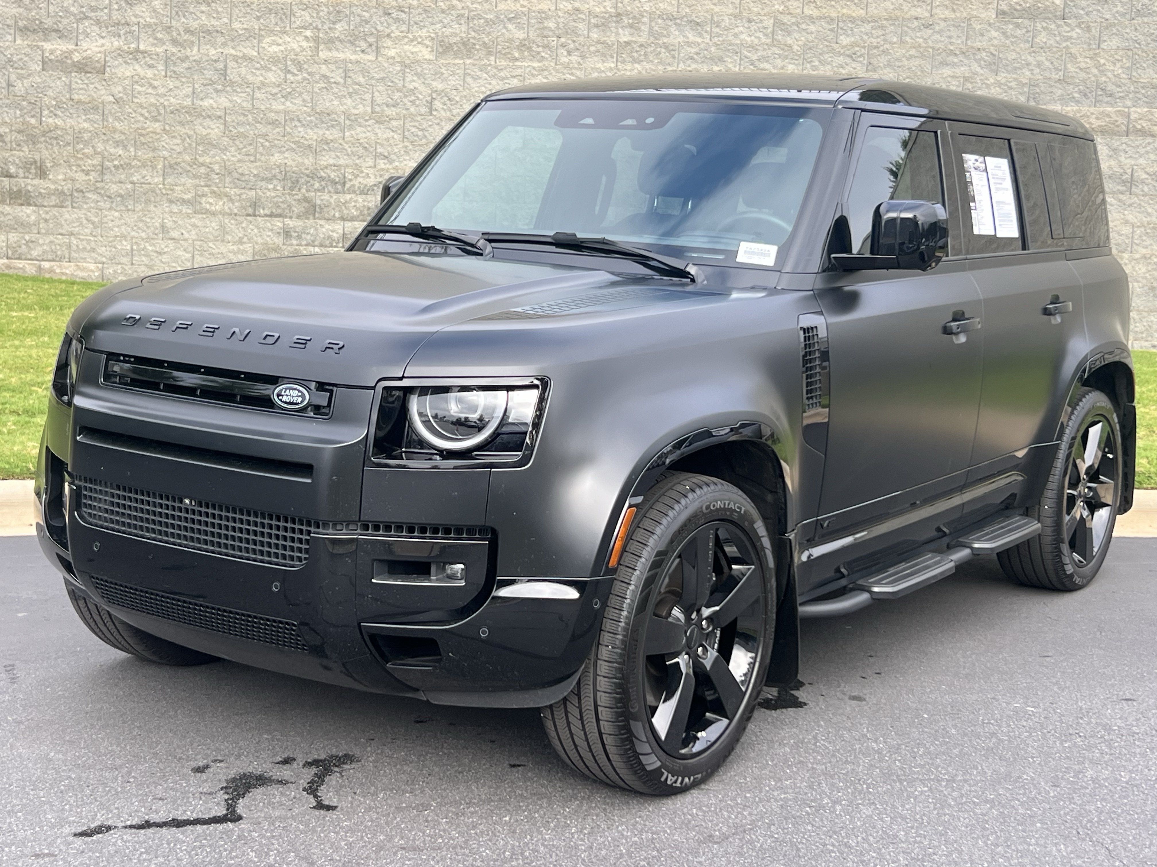 Certified 2026 Land Rover Defender 110 V8 AWD/4WD image 1