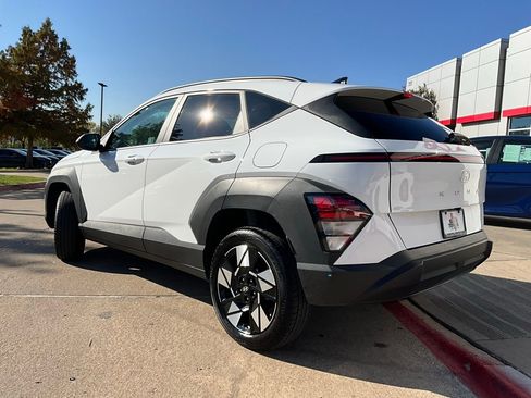 Used 2025 Hyundai Kona SEL image 8