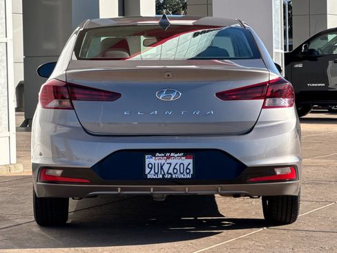 Used 2020 Hyundai Elantra SEL image 5
