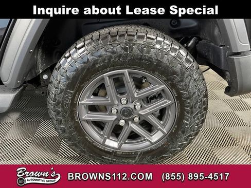 Used 2026 Jeep Wrangler Unlimited Sport AWD/4WD image 9
