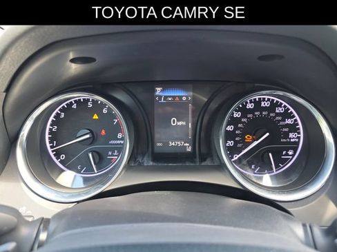 Used 2019 Toyota Camry SE FWD image 29