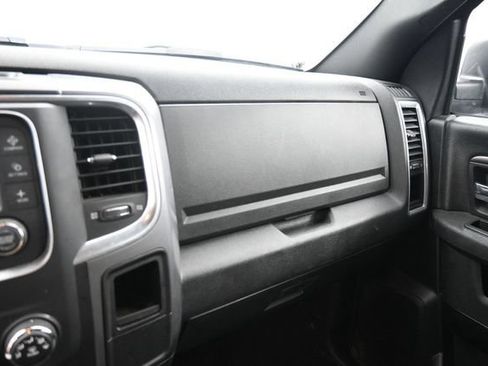 Used 2024 RAM 1500 Warlock AWD/4WD image 25