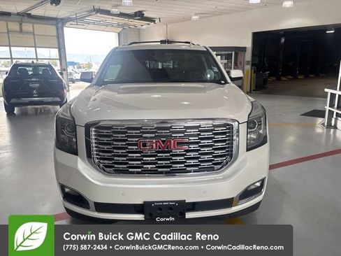 Used 2018 GMC Yukon XL Denali w/ Denali Ultimate Package AWD/4WD image 3