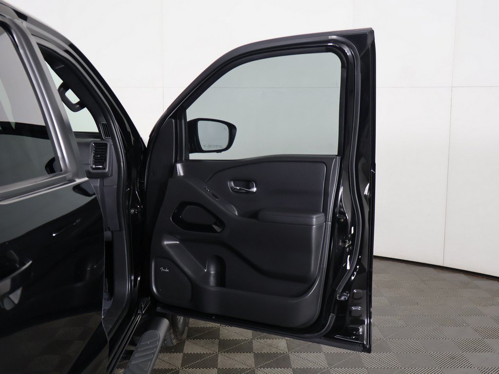 Used 2022 Nissan Frontier PRO-4X AWD/4WD image 23