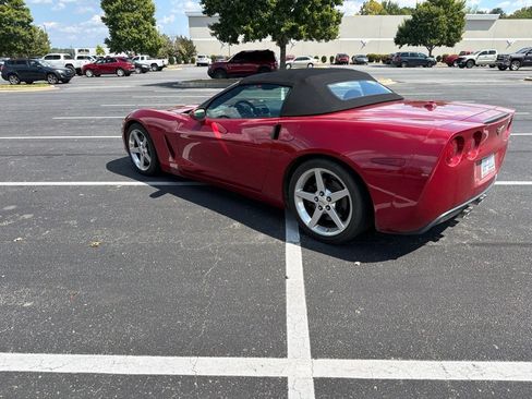 Used 2005 Chevrolet Corvette Convertible w/ Preferred Equipment Group RWD image 3