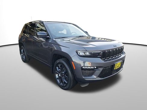New 2025 Jeep Grand Cherokee Limited image 8