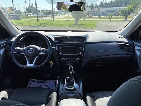 Used 2018 Nissan Rogue S FWD image 16