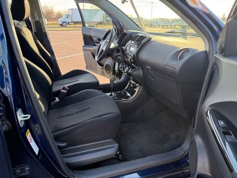 Used 2010 Scion xD image 32