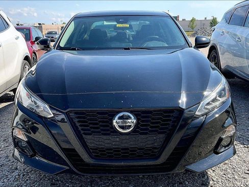 Used 2022 Nissan Altima 2.5 SR w/ Midnight Edition Package FWD image 7