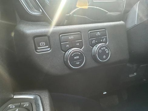 Used 2023 Chevrolet Silverado 1500 LT AWD/4WD image 21