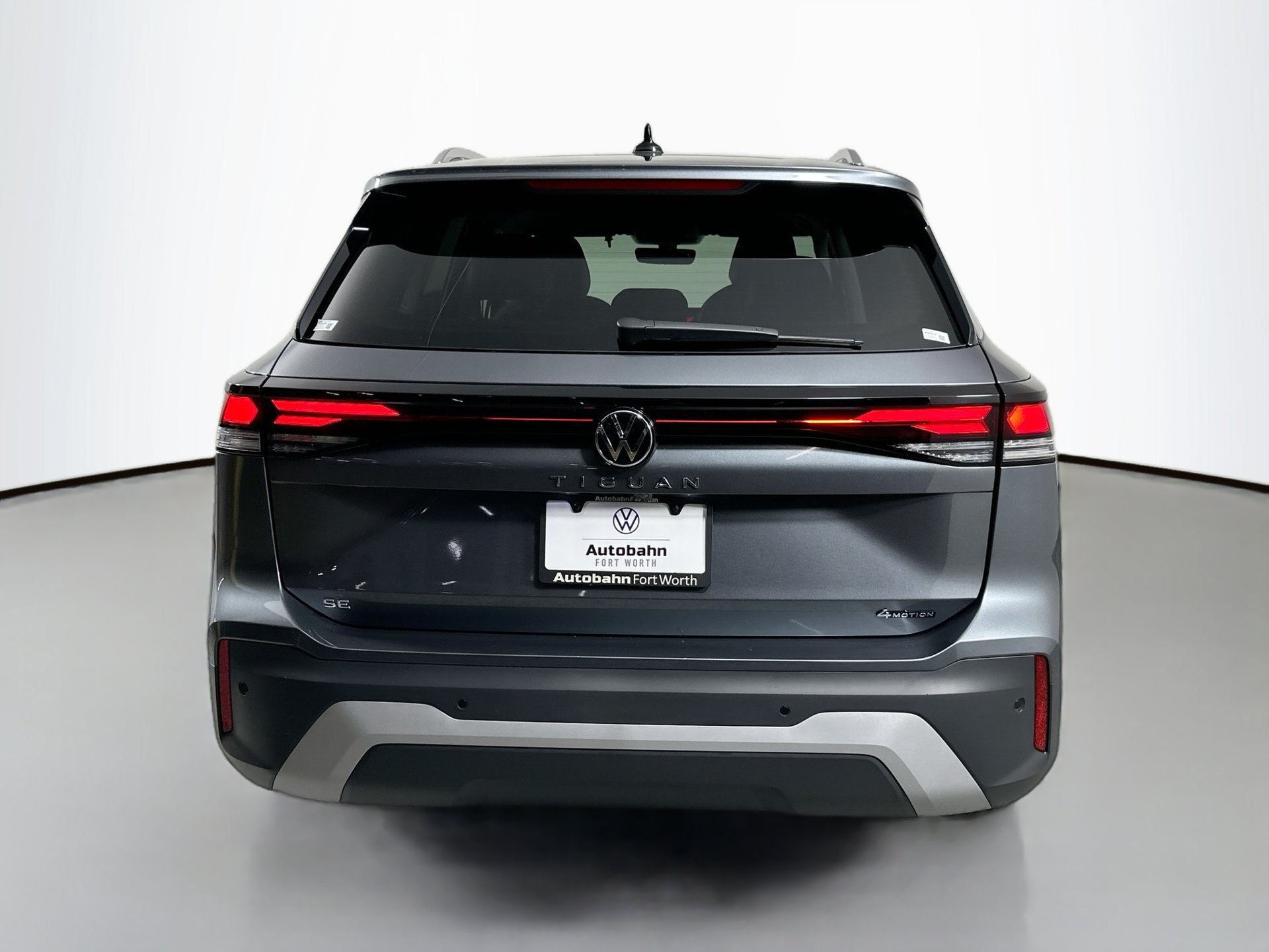 Certified 2026 Volkswagen Tiguan SE AWD/4WD image 6