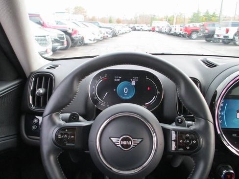 Used 2022 MINI Cooper Countryman S w/ Premium Package image 29