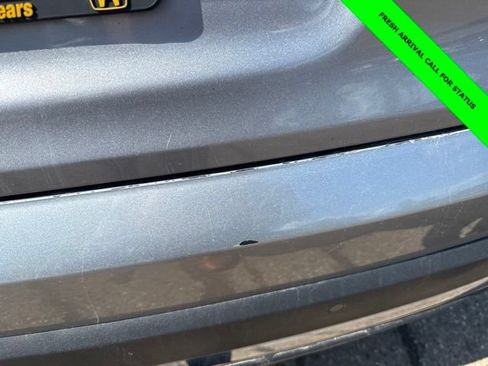 Used 2017 Honda Pilot Touring image 11