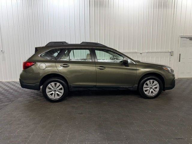 Used 2019 Subaru Outback 2.5i AWD/4WD image 6