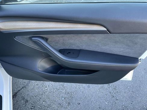 Used 2022 Tesla Model 3 Long Range image 43