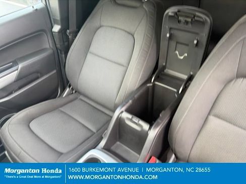 Used 2018 Chevrolet Colorado LT AWD/4WD image 24