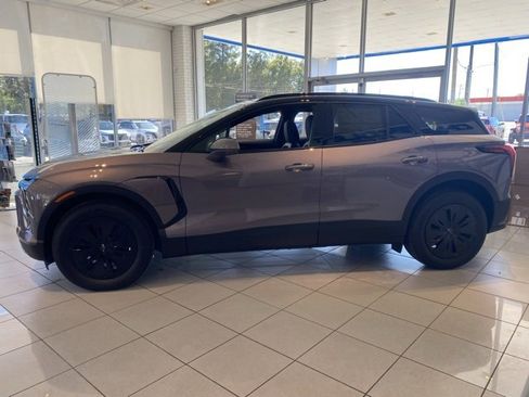 New 2025 Chevrolet Blazer EV LT image 4