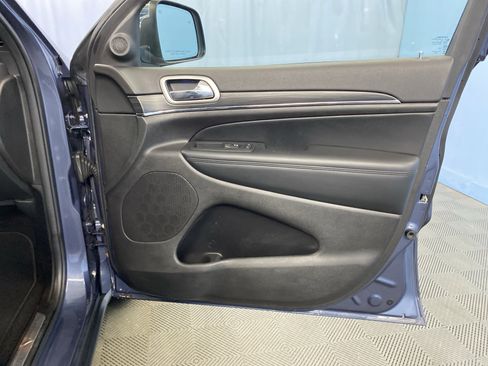 Used 2021 Jeep Grand Cherokee Limited image 43