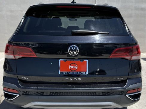 Used 2022 Volkswagen Taos SEL image 4