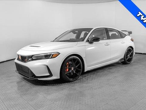 Used 2024 Honda Civic Type R image 2