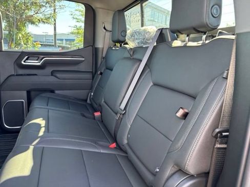 New 2026 GMC Sierra 1500 SLT AWD/4WD image 18