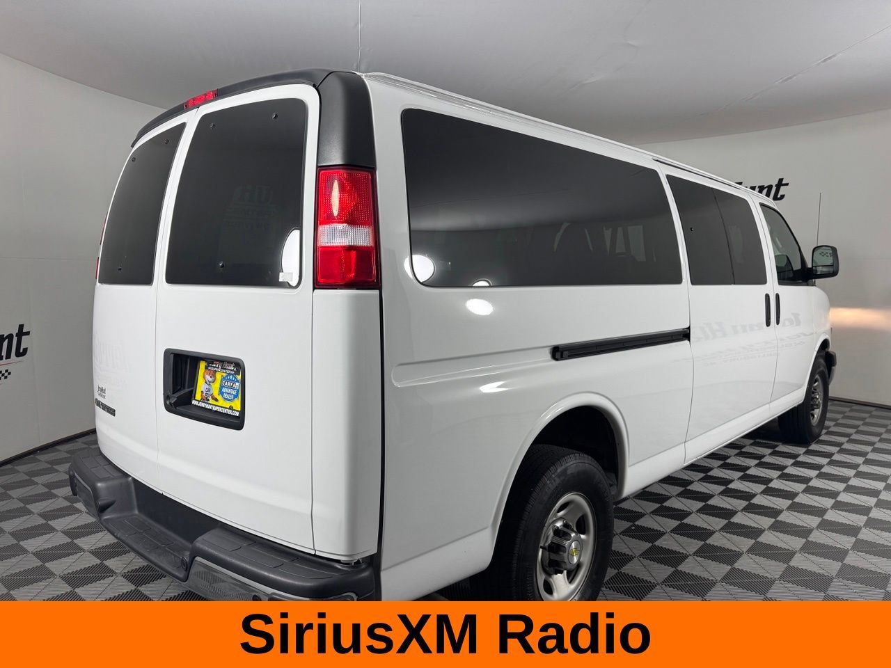 Used 2024 Chevrolet Express 3500 LT w/ LT Preferred Equipment Group RWD image 7