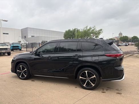 Used 2021 Toyota Highlander XSE image 8