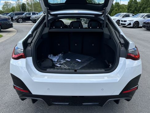 Used 2025 BMW i4 xDrive40i w/ M Sport Package AWD/4WD image 31