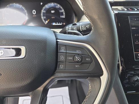 Used 2024 Jeep Grand Cherokee L Altitude RWD image 36