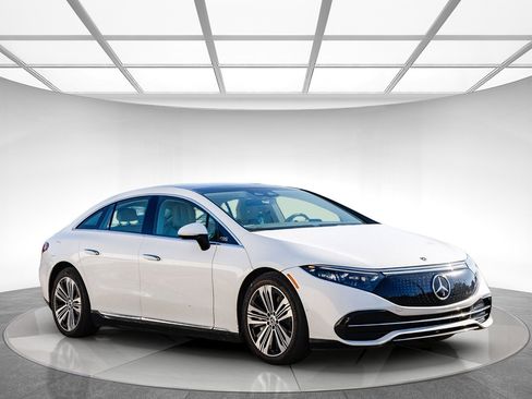 Used 2022 Mercedes-Benz EQS 450+ Sedan image 4