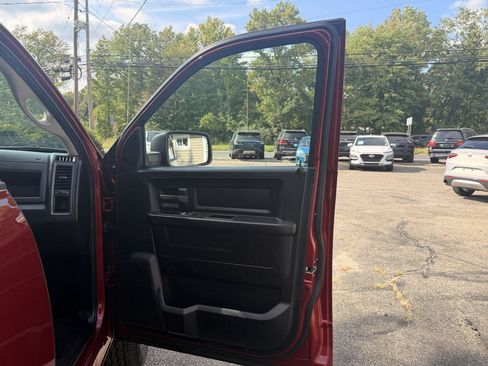 Used 2013 RAM 1500 Express AWD/4WD image 24