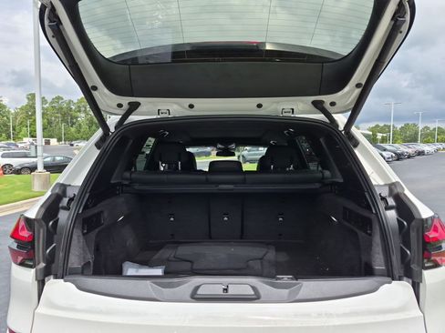 Used 2024 BMW X5 xDrive40i w/ M Sport Package AWD/4WD image 31