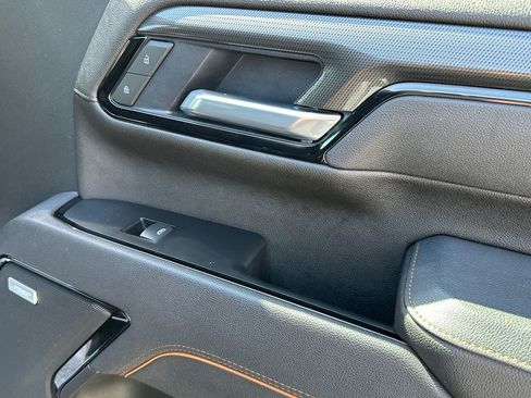 Used 2025 GMC Sierra 2500 AT4 w/ AT4 Premium Plus Package image 16