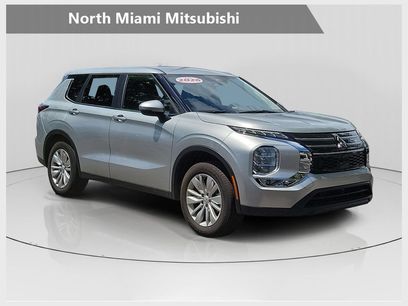Used 2026 Mitsubishi Outlander ES