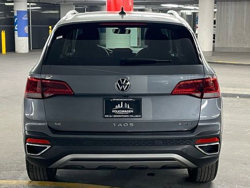 Used 2024 Volkswagen Taos SE image 33