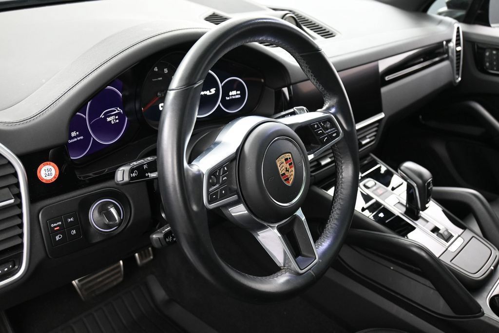 Certified 2023 Porsche Cayenne S Platinum AWD/4WD image 17